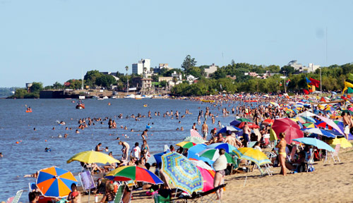 Playa de Colón sobre el Río Uruguay