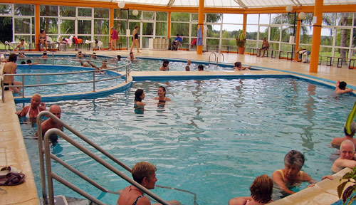 Piscina techada, sector familiar